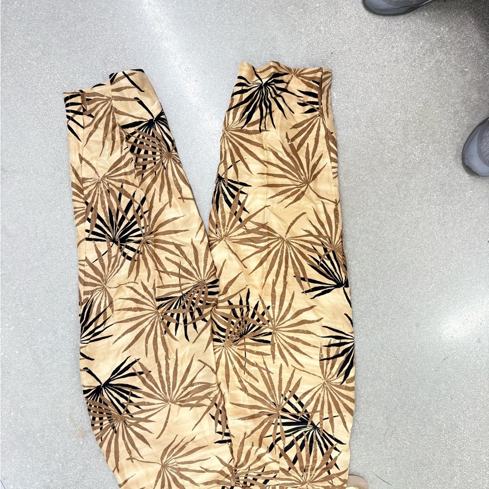 Valerie Stevens Tan and Black Leaf Print Pants
